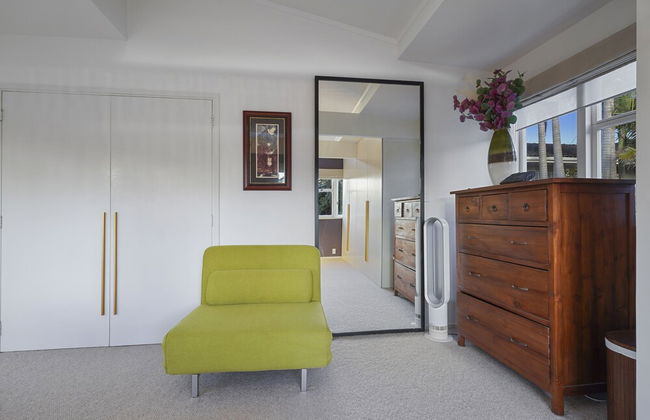 Gorgeous Family Home-Fully Fenced & Toys - Photo 34