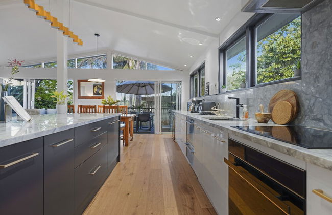 Gorgeous Family Home-Fully Fenced & Toys - Photo 20