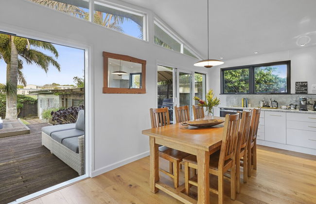 Gorgeous Family Home-Fully Fenced & Toys - Photo 18