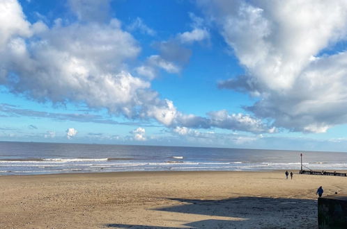 Photo 30 - Captivating 2-bed Beachfront Sea-view Norfolk Home