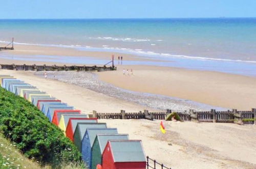 Photo 27 - Captivating 2-bed Beachfront Sea-view Norfolk Home