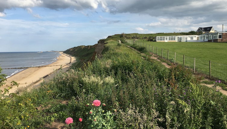 Photo 1 - Captivating 2-bed Beachfront Sea-view Norfolk Home