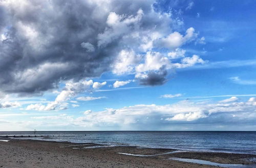 Photo 31 - Captivating 2-bed Beachfront Sea-view Norfolk Home