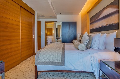 Photo 8 - Luxurious 1 Bedroom at the Address Dubai Mall