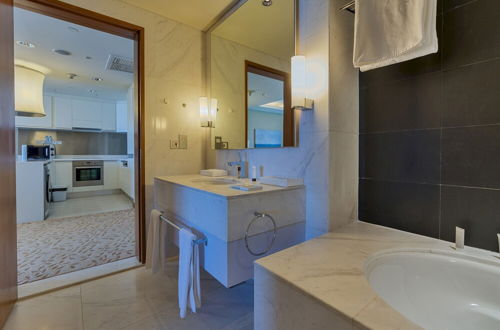 Photo 31 - Luxurious 1bedroom at Former Address Dubai Mall