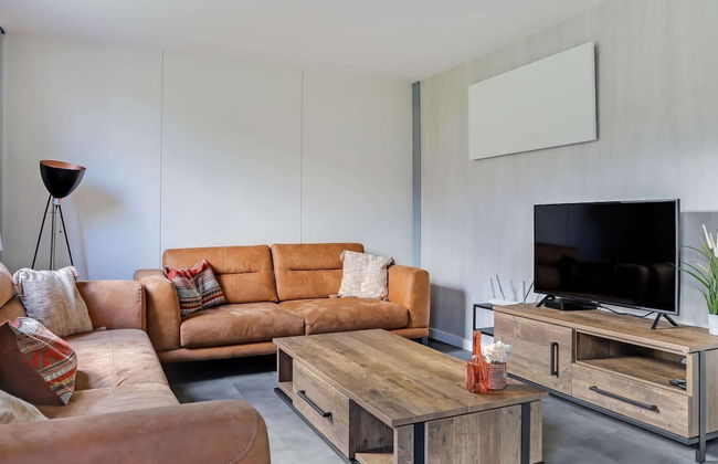 Lakeside Luxury; Sauna & Hot Tub - Foto 19