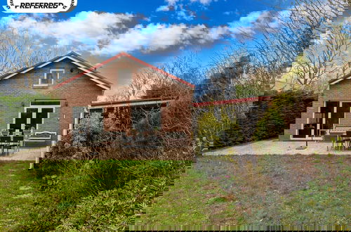 Foto 1 - Holiday Home in Zeeland Near Lake