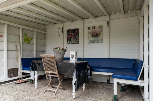 Photo 23 - Holiday Home in Baarland With Fenced Garden