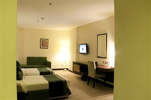 Photo 6 - Business Inn Olaya Hotel