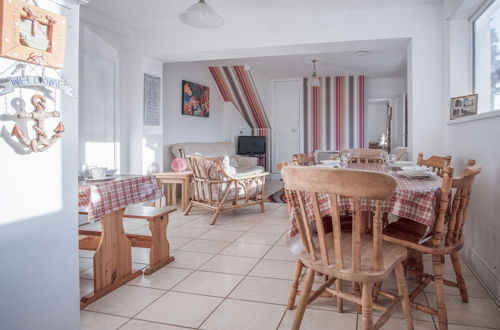 Photo 34 - Maytree Cottage - 4 Bedroom Holiday Home - Tenby