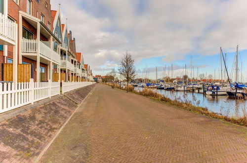 Foto 31 - Modern Houseboat in Marina of Volendam With Swimming Pool