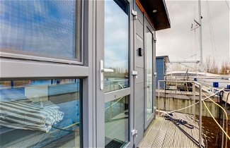 Photo 3 - Modern Houseboat in Marina of Volendam With Swimming Pool