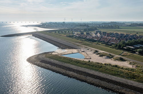 Photo 33 - Lovely Holiday Home in Colijnsplaat With Whirlpool