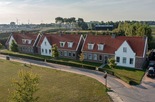 Photo 36 - Lovely Holiday Home in Colijnsplaat With Whirlpool