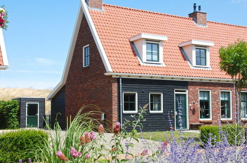 Photo 23 - Lovely Holiday Home in Colijnsplaat With Whirlpool