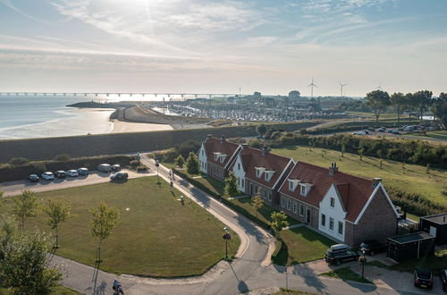 Photo 25 - Lovely Holiday Home in Colijnsplaat With Whirlpool