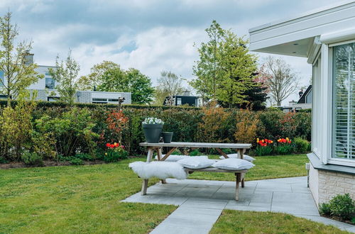 Photo 24 - Bright Holiday Home With Covered Veranda