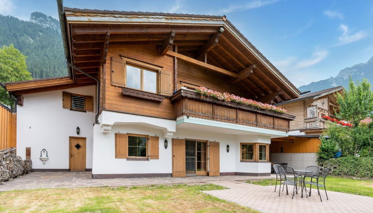 Foto 1 - Charming Holiday Home in Maurach am Achensee