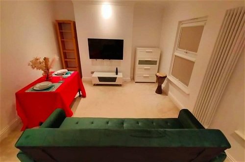 Photo 1 - Stylish 1 Bedroom Flat for 3 Guest