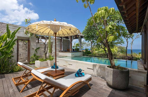 Foto 56 - Dazzling Beachfront 2 Br Villa in Seminyak