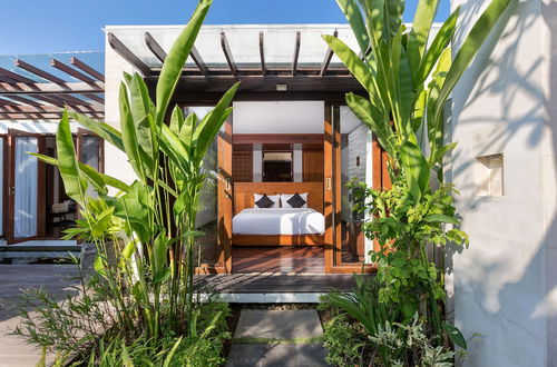 Foto 3 - Splendid Beachfront 2 Br Villa in Seminyak