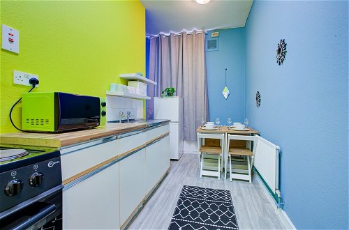 Photo 11 - Inviting 2-bed Budget Apartments in Central London