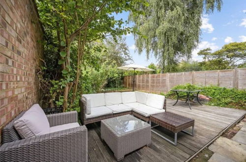 Foto 9 - Stylish and Spacious 3 Bedroom Garden Flat in Fulham