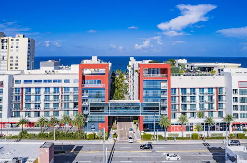 Photo 35 - Upscale Modern 2 Bedroom Condo on the Beach