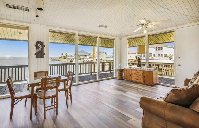 Bayfront Retreat - Photo 35
