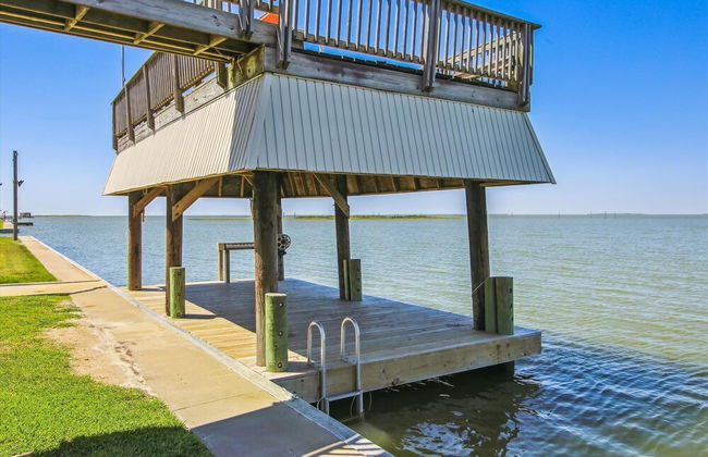Bayfront Retreat - Photo 33