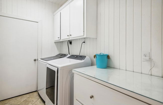 Bayfront Retreat - Photo 22