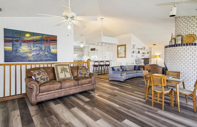 Bayfront Retreat - Photo 19