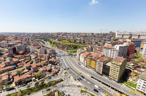 Foto 15 - Cozy Flat With City View and Balcony in Sisli