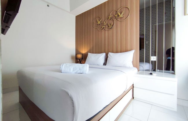 Fancy And Nice 1Br With Extra Room At Amartha View Apartment - Foto 2