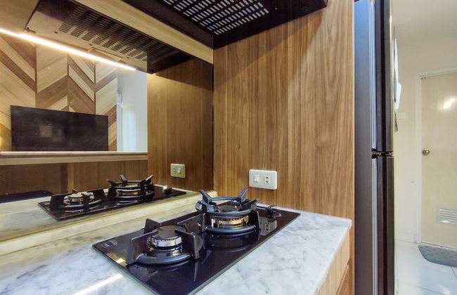 Fancy And Nice 1Br With Extra Room At Amartha View Apartment - Foto 7