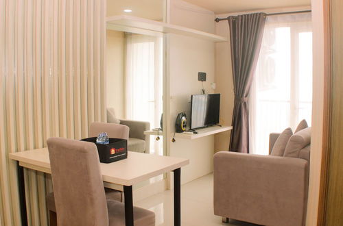 Photo 4 - Cozy And Comfort Living 1Br At Oasis Cikarang Apartment