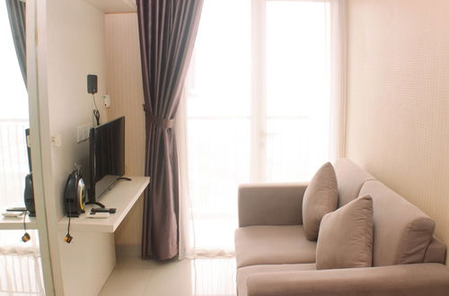 Photo 9 - Cozy And Comfort Living 1Br At Oasis Cikarang Apartment