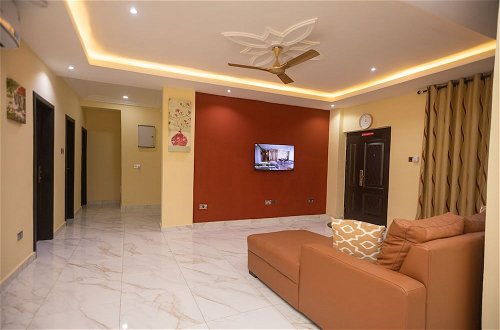 Photo 22 - Spacious & Outstanding 3-bed Furnished Apartment
