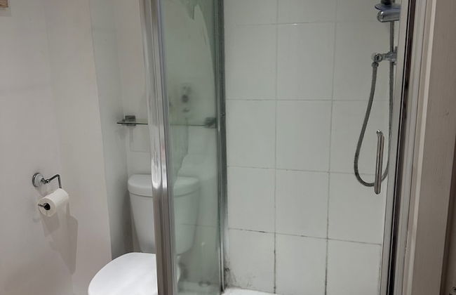 Courtyard Rooms - Studio - Double Bed - Wifi - Foto 7
