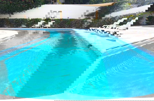 Foto 5 - Costambar Beachfront Stay With Pool