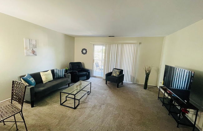 Charming 2BR 2B in Elkins Park Parking Pool - Foto 2