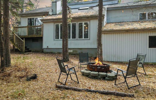 Mohegan by Avantstay Private Dock + Firepit Community Pool + Beach - Foto 31