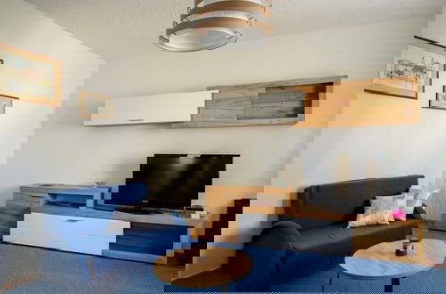 Foto 11 - Modern Apartment Near Trogir Beach With Sea View Terrace and Lounge Area