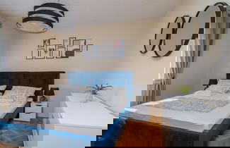 Foto 1 - Modern Apartment Near Trogir Beach With Sea View Terrace and Lounge Area