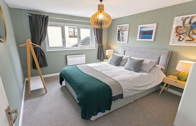 Oceanside Sleeps 6 Walk to Beach & Stylish - Photo 1