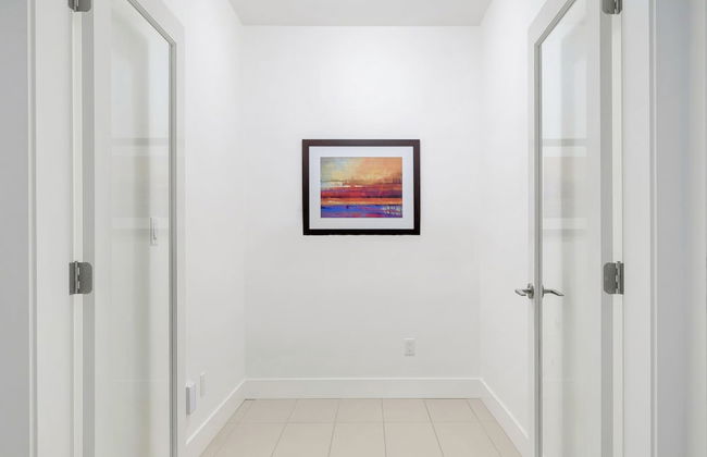Stylish Urban Retreat 2BR Condo - Foto 60