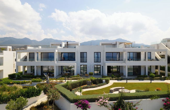 Stylish Two Bedroom Apartment With Gorgeous Sea and Mountain Views - Foto 15