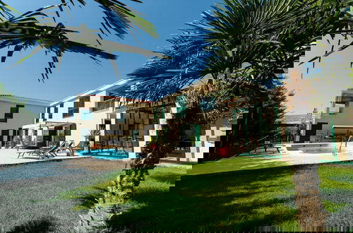 Foto 56 - Luxury Villa With Heated Pool, Terrace, and Outdoor Amenities for Relaxation