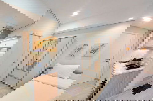 Foto 6 - Restful and Comfy Studio Podomoro City Deli Medan Apartment
