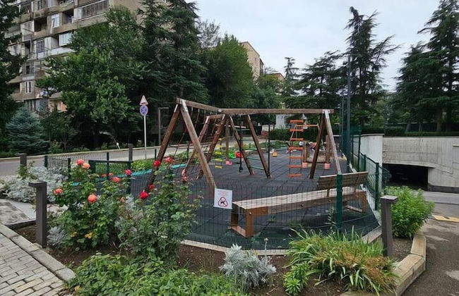 Tbilisi Gardens One Bedroom With Pool - Photo 14